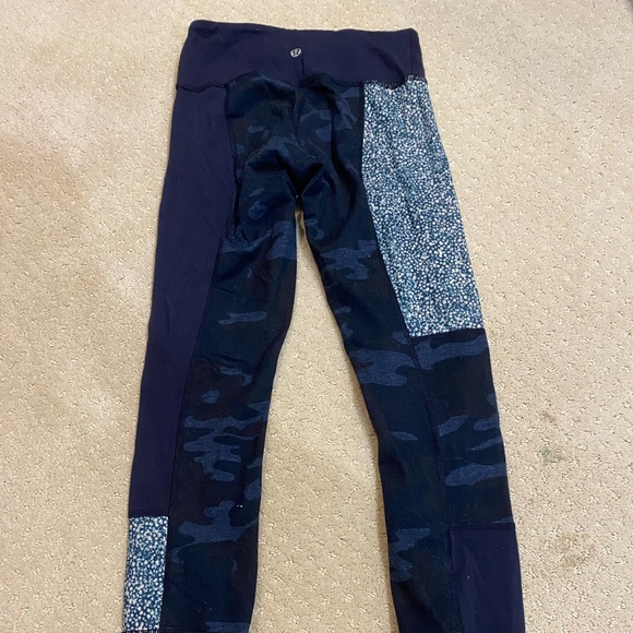Lululemon Camo Patchwork Leggings Size 2 - Picture 2 of 2